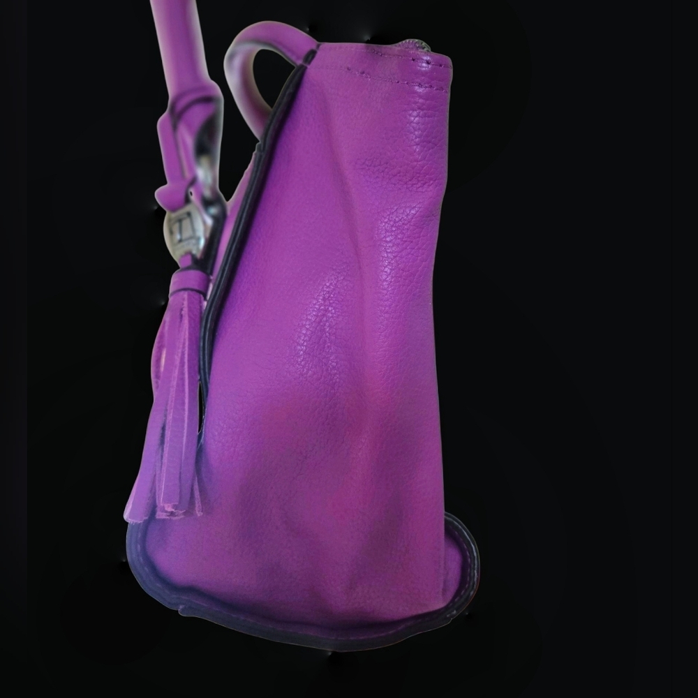 Tignello Pretty Leather Purple Women's Handbag. - Picture 5 of 12